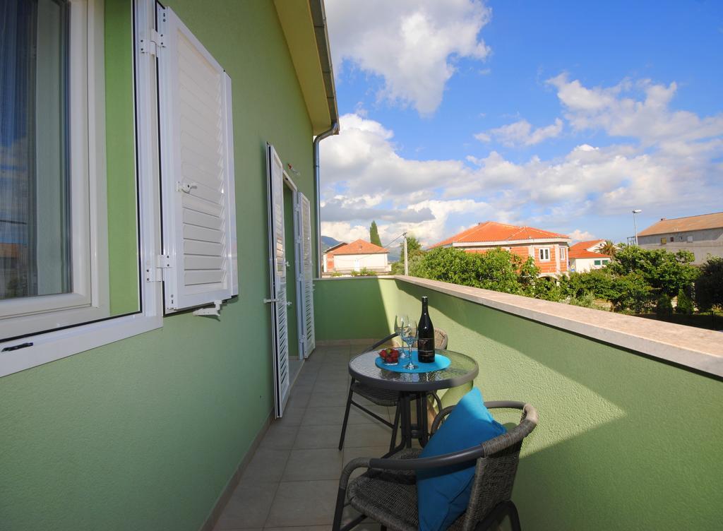 Apartments Valeria Kastela Ngoại thất bức ảnh