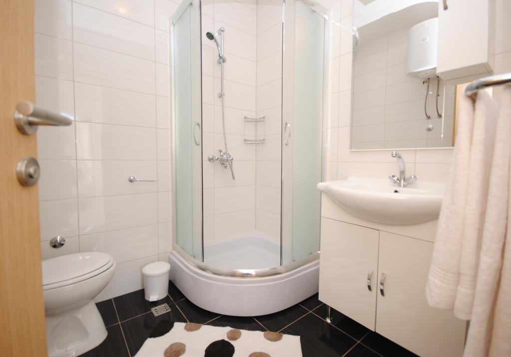 Apartments Valeria Kastela Ngoại thất bức ảnh